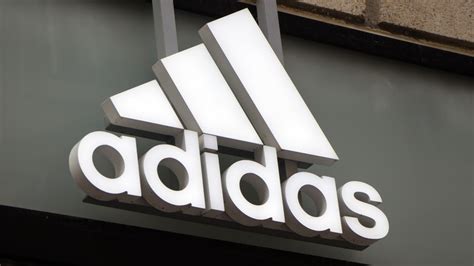 waarom is adidas gevestigd in nederland|Adidas wikipedia.